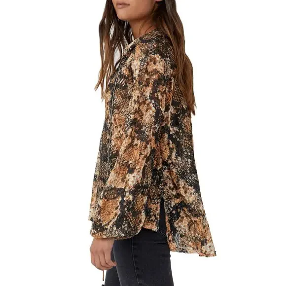 Free People Out For The Night Long Sleeve Blouse Shirt Size Small Snakeskin - Picture 4 of 8